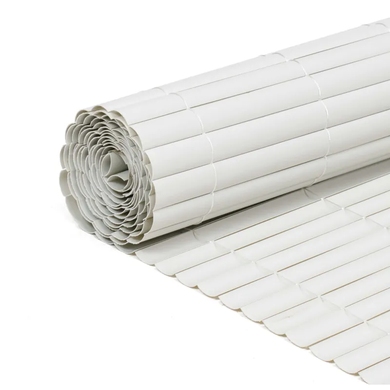 VALLA DE OCULTACIÓN MEDIA CAÑA PVC BLANCA 900gr/m² 1,5X3M