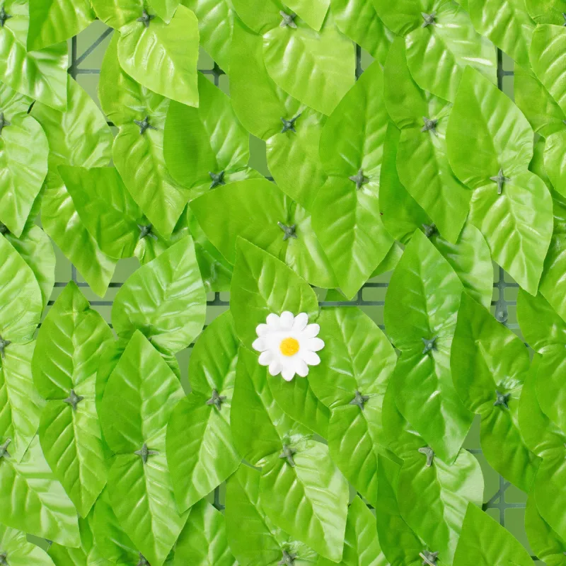 Enredadera de Seto Artificial con Hojas Verde Claro y Flores Decorativas en Rollo - 2 Medidas