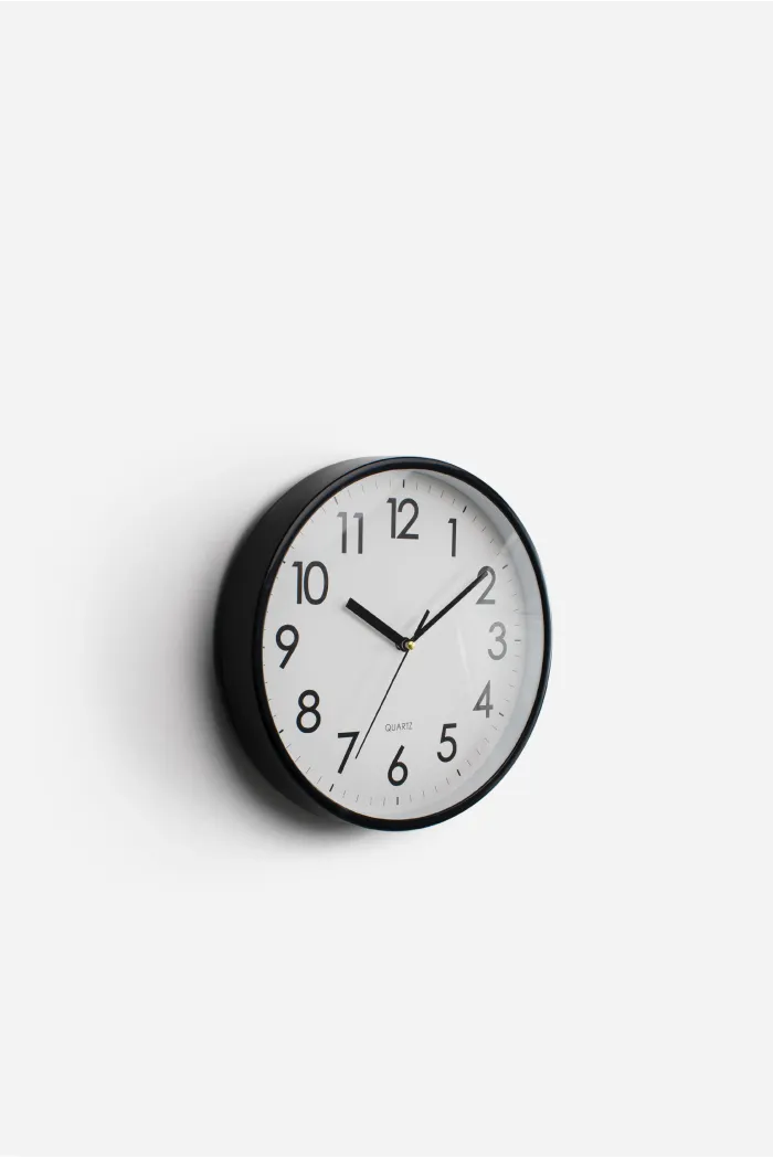Reloj de Pared PP Ø20x3,5 cm – 2 Colores