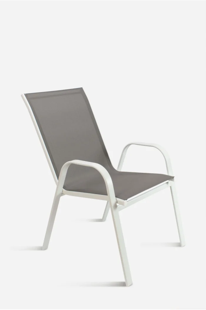 Silla de metal con lona