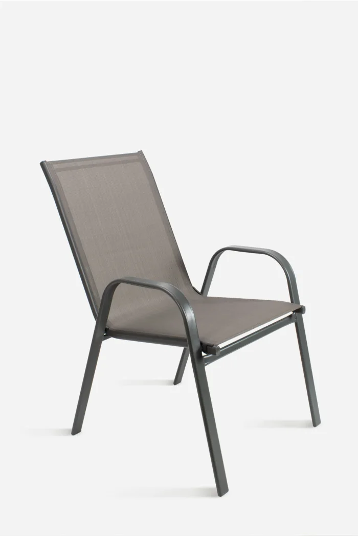 Silla de metal con lona