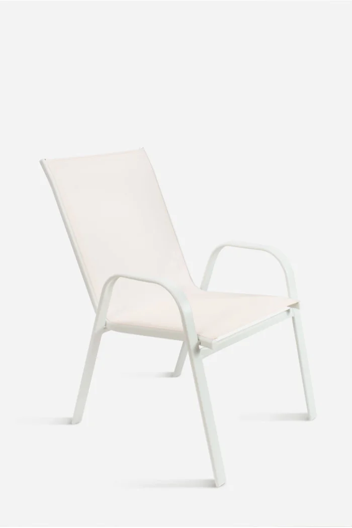 Silla de metal con lona